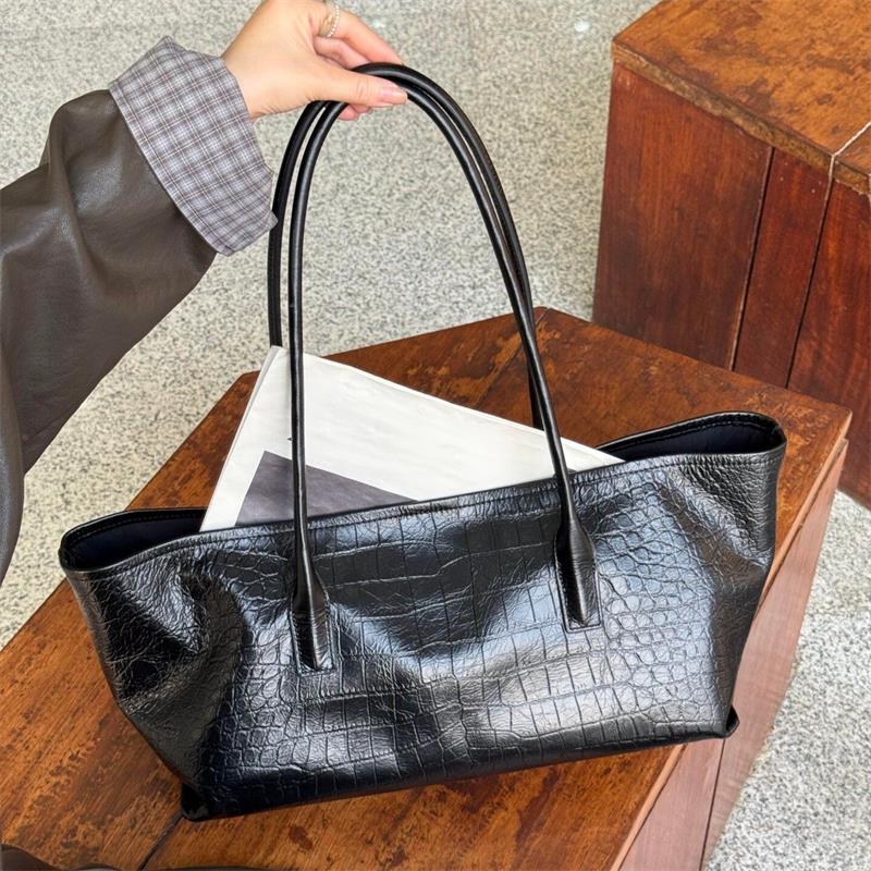 Luksusowa torebka typu tote z  – Women Bags Branded recenzja i cena