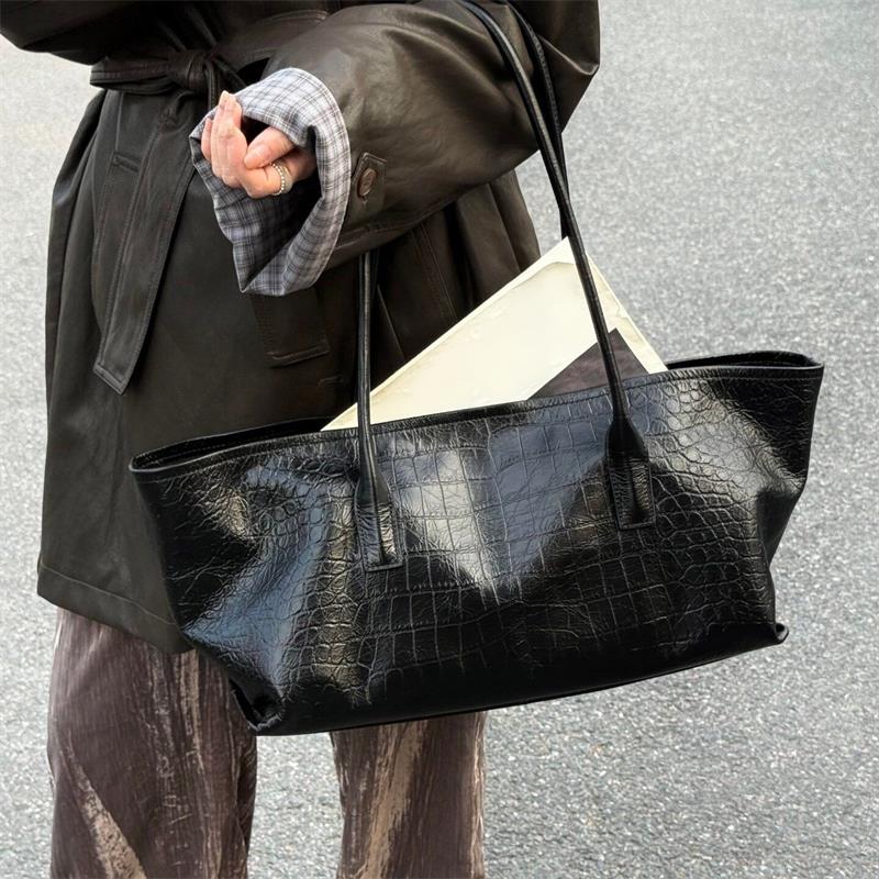 Luksusowa torebka typu tote z  – Women Bags Branded recenzja i cena