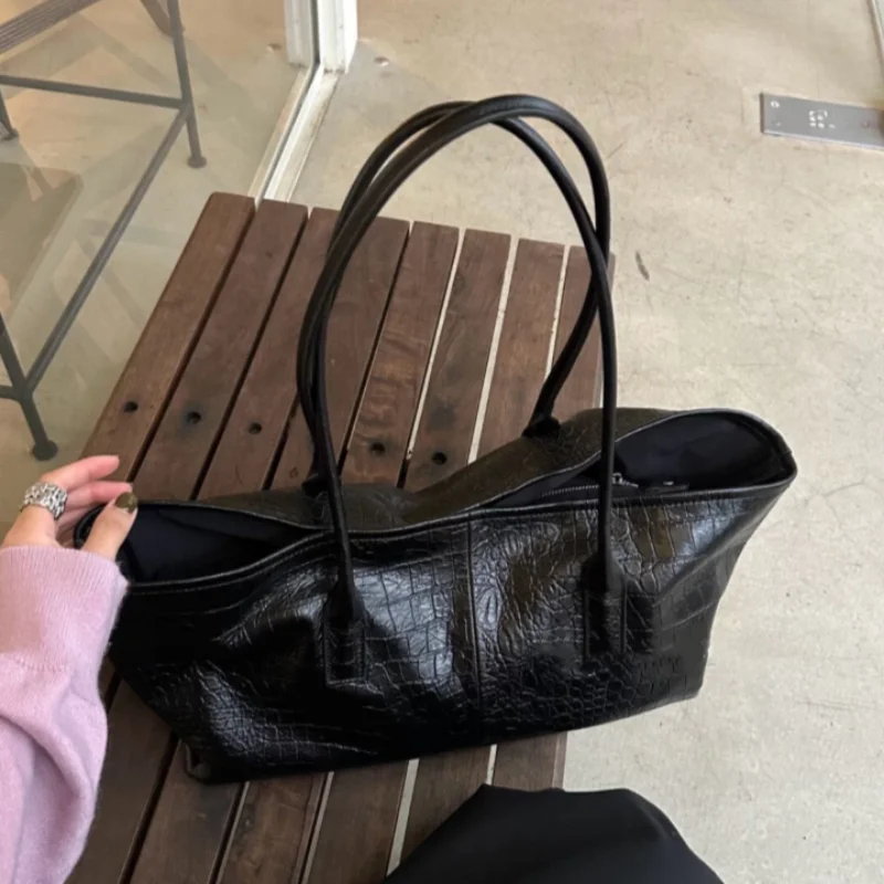 Luksusowa torebka typu tote z  – Women Bags Branded recenzja i cena