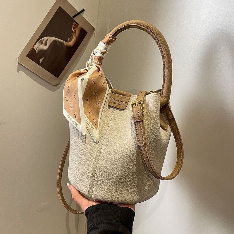 Wewnętrzny zamek błyskawiczny  – Women Bags Discount recenzja i cena
